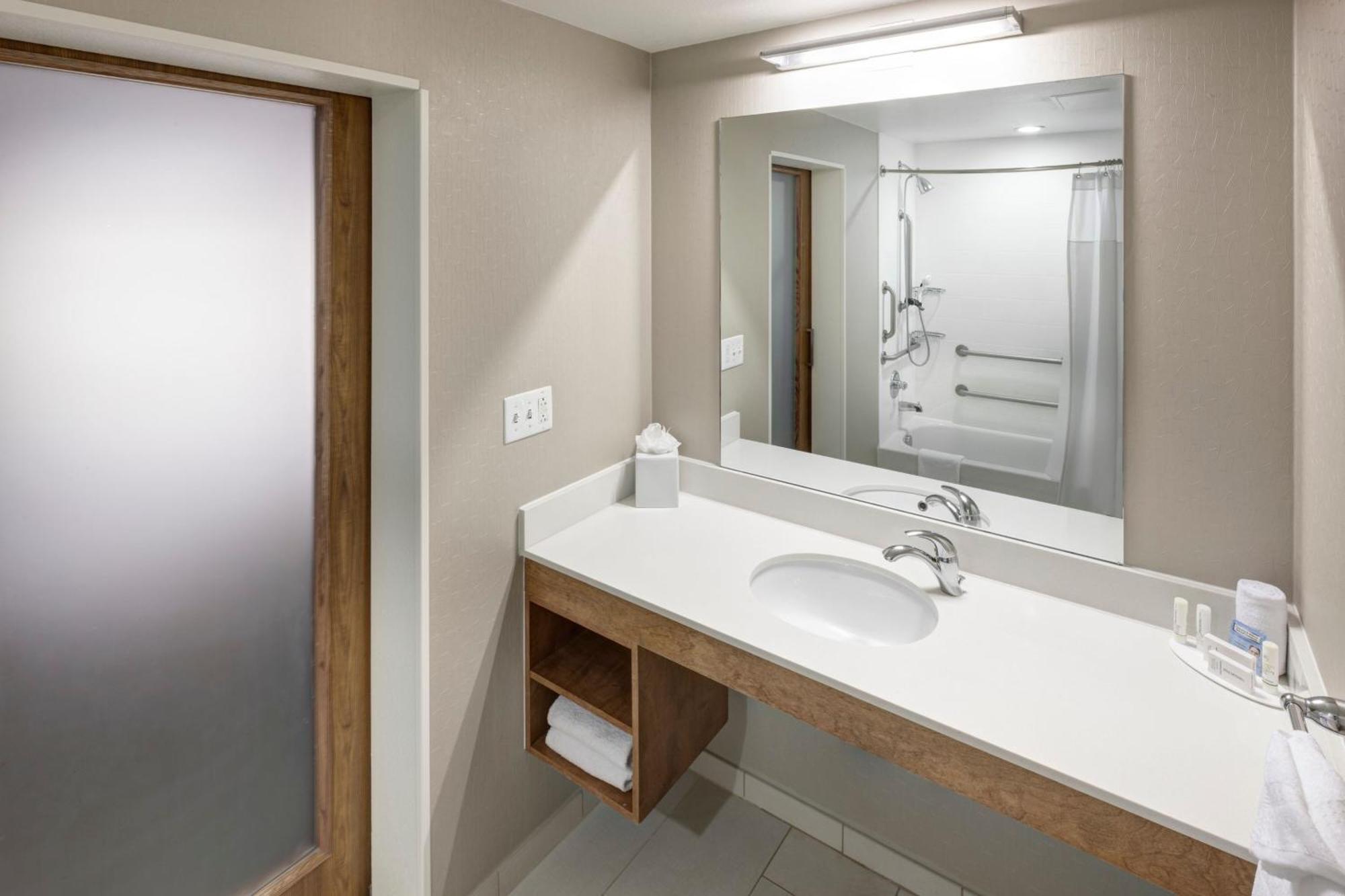 Springhill Suites By Marriott Salt Lake City Airport Ngoại thất bức ảnh